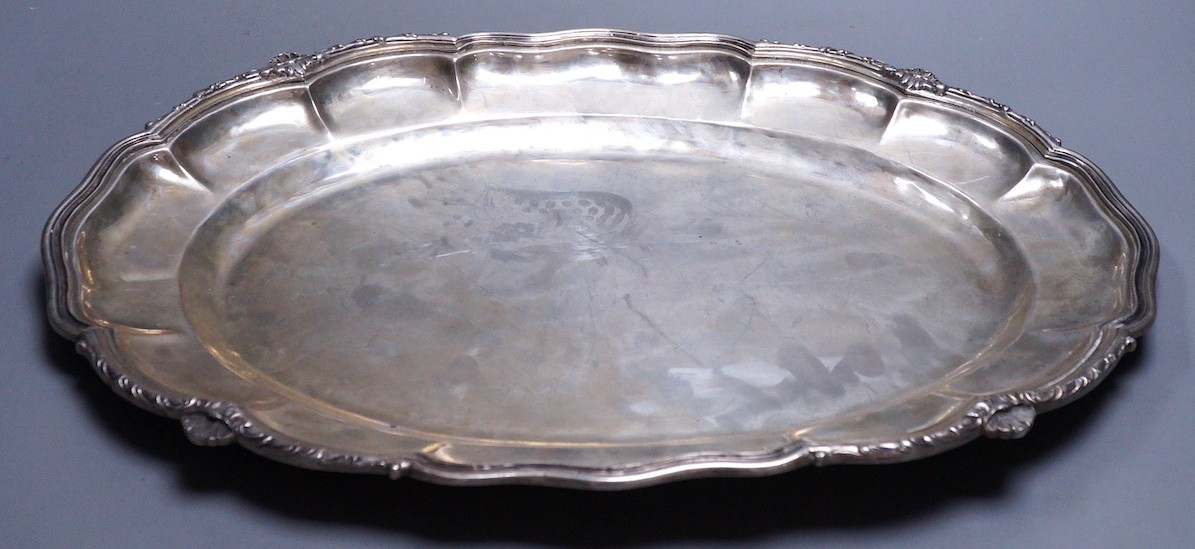 A 19th century Italian 800 standard shaped oval serving platter, 45.3cm